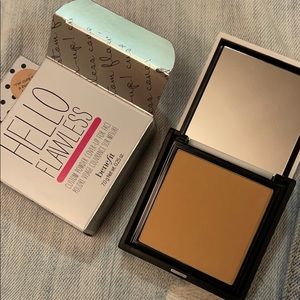 Benefit Hello Flawless Foundation Powder in Honey